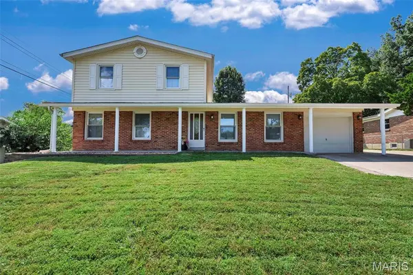 1533 Sherman DR, St Charles, MO 63303