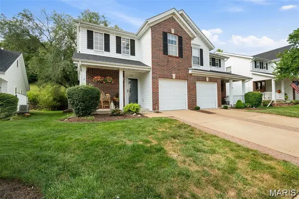 1227 Big Bend Crossing DR, Manchester, MO 63088