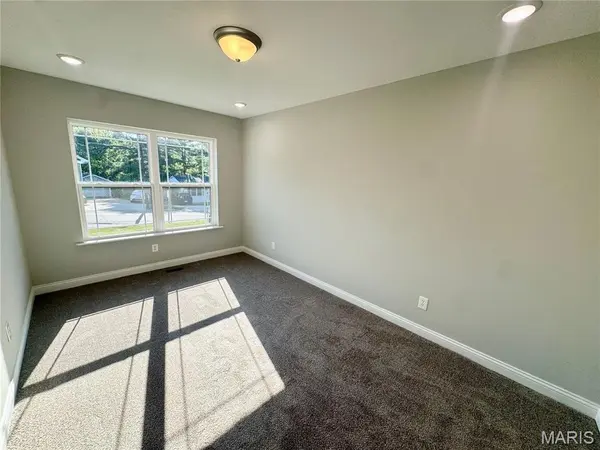 652 N Kansas ST #A, Edwardsville, IL 62025