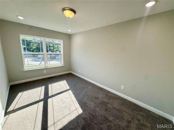 652 N Kansas ST #A, Edwardsville, IL 62025