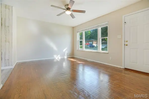 135 Appletree LN, Glen Carbon, IL 62034