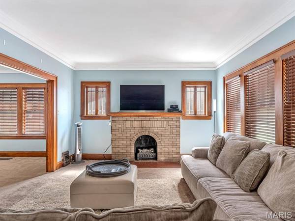 851 Washington AVE, Alton, IL 62002