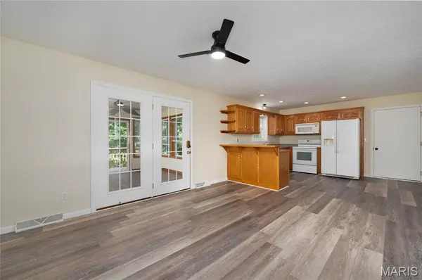 107 Crosscut RD, St Robert, MO 65584