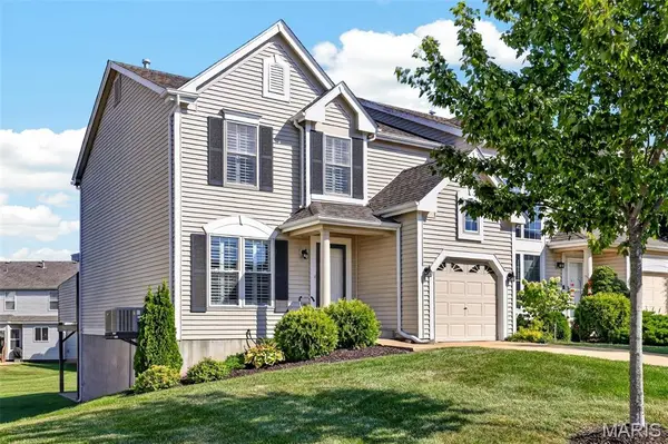 29 Edenshire CT #69B, Dardenne Prairie, MO 63368