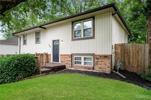 209 Valley DR, Grain Valley, MO 64029