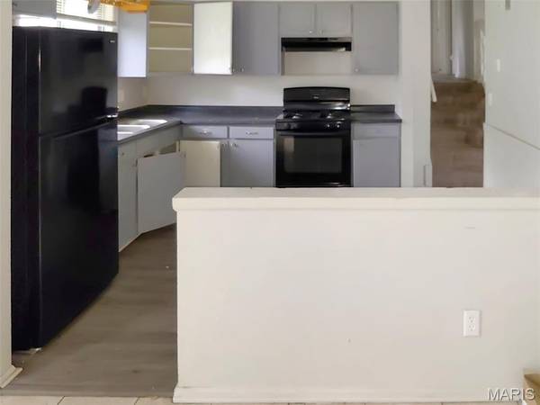 7707 E 118th TER, Kansas City, MO 64134