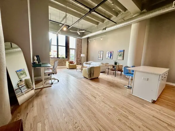 1601 W School ST #313, Chicago, IL 60657
