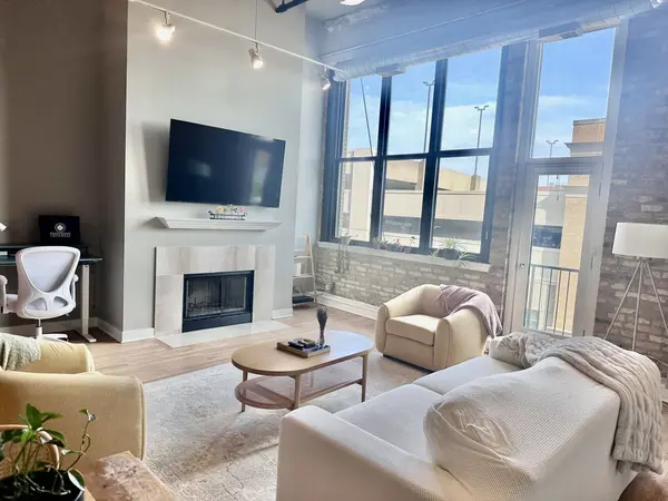 1601 W School ST #313, Chicago, IL 60657