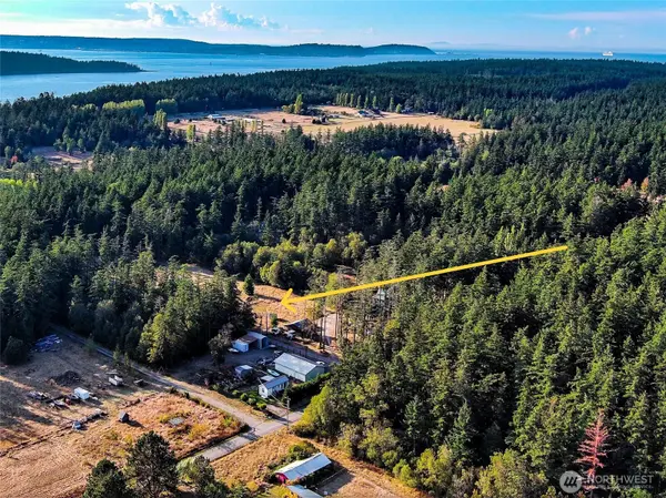 711 xxx Schwartz RD, Nordland, WA 98358