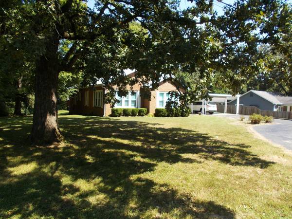 258 Washington Ave, Camden, TN 38320