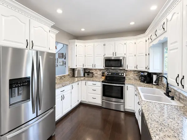 611 Wild Turkey LN, Rogersville, MO 65742