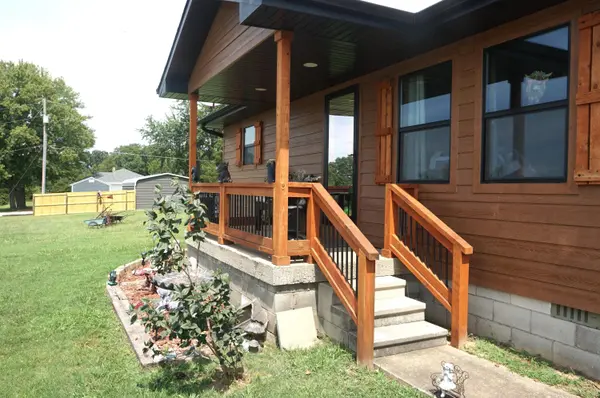 484 Lodge Pole DR, Ozark, MO 65721