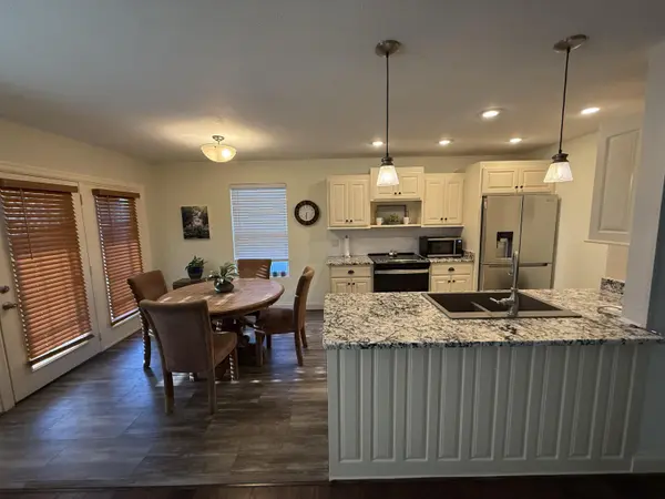475 S Gary AVE, Bolivar, MO 65613