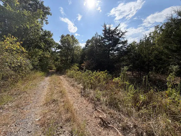 000 Doniphan DR, Neosho, MO 64850
