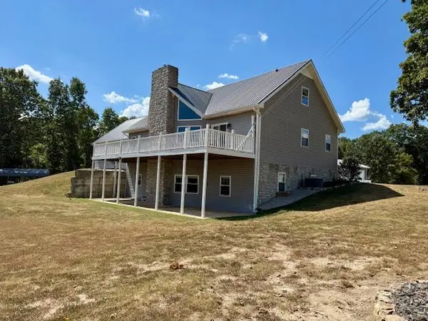 22285 Midvale RD, Summersville, MO 65571