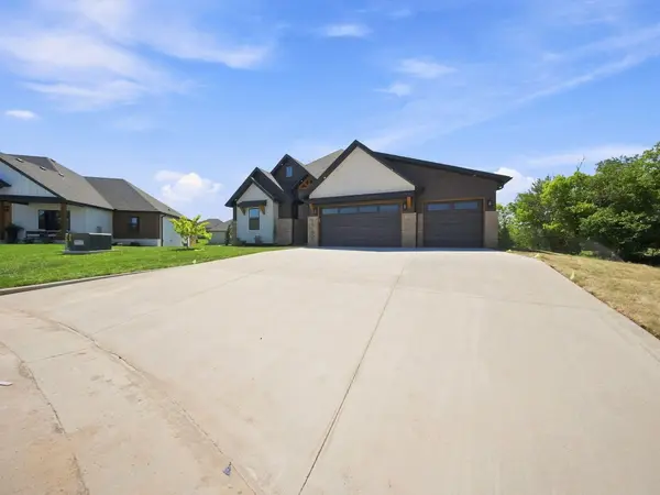 1742 E Skyline AVE, Ozark, MO 65721