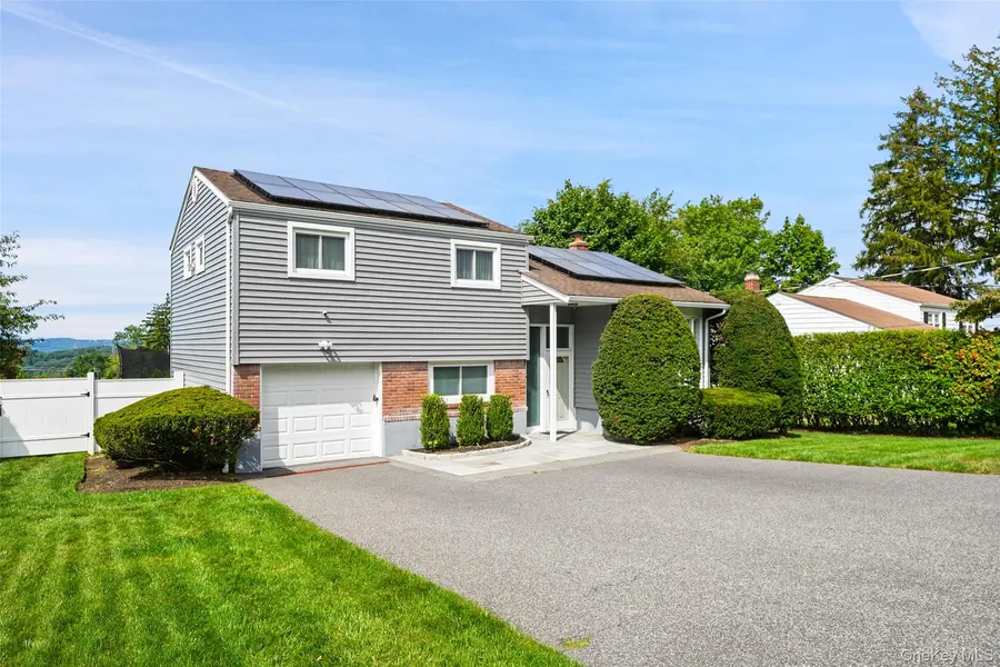 6 S High ST, Elmsford, NY 10523