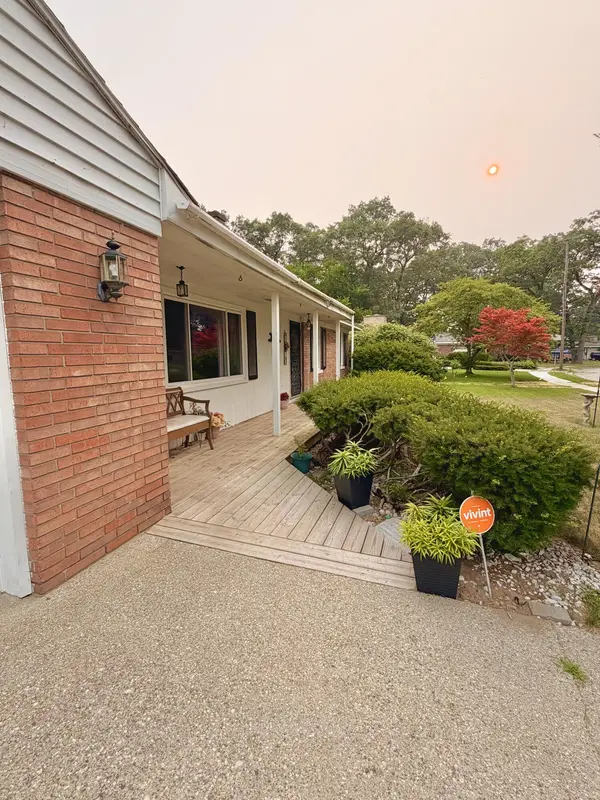 1499 Eastwood DR, Muskegon City, MI 49442