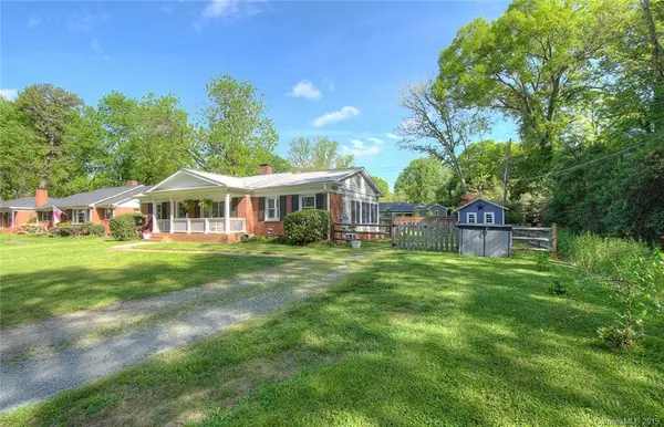1233 Barkley RD, Charlotte, NC 28209