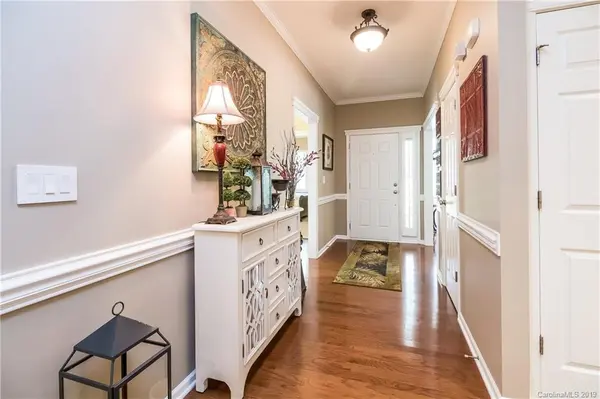 1054 Feather Oak LN, Matthews, NC 28104