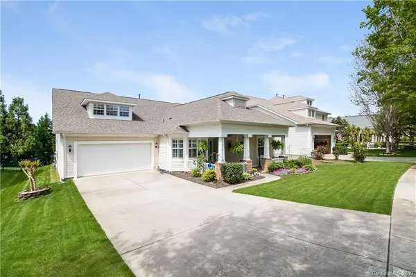 1054 Feather Oak LN, Matthews, NC 28104