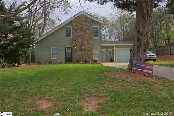 214 River DR, Boiling Springs, SC 29316