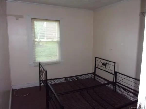708 Roosevelt ST, Badin, NC 28009