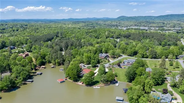 51 Cove Crest DR, Taylorsville, NC 28681