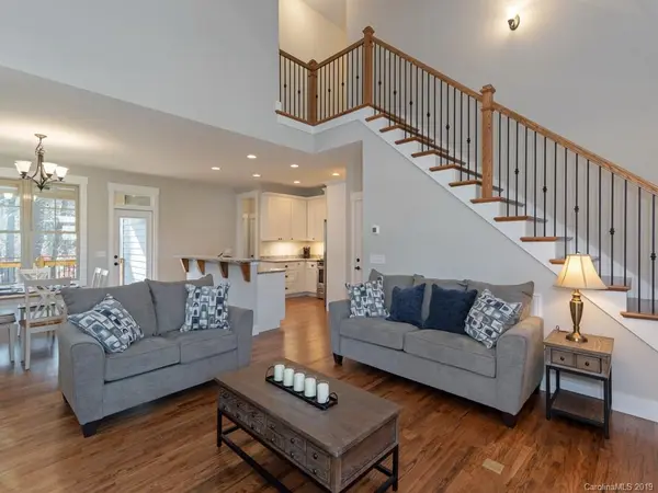 5 Broadmoor DR, Arden, NC 28704
