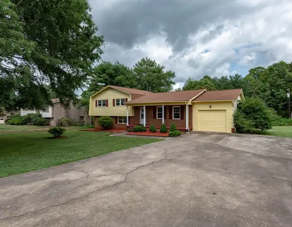 3234 16th ST NE, Hickory, NC 28601