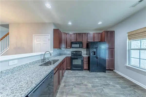 13635 Singleleaf LN, Charlotte, NC 28278