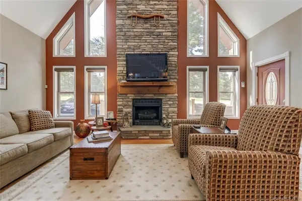 9346 Island Point RD, Sherrills Ford, NC 28673