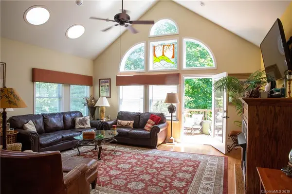 144 Carriage Summitt WAY, Hendersonville, NC 28792