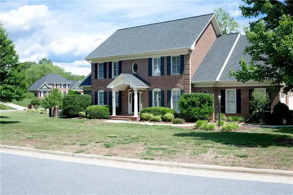 1009 38th AVE NE, Hickory, NC 28601