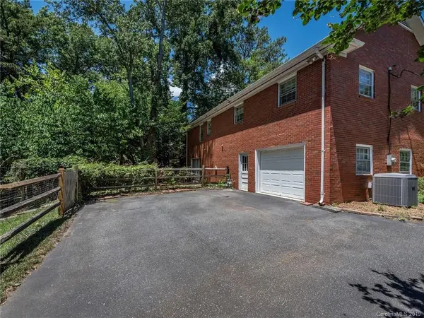 6622 Old Providence RD, Charlotte, NC 28226