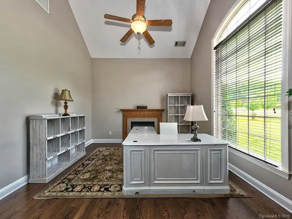 6298 Chamar CIR, Kannapolis, NC 28081