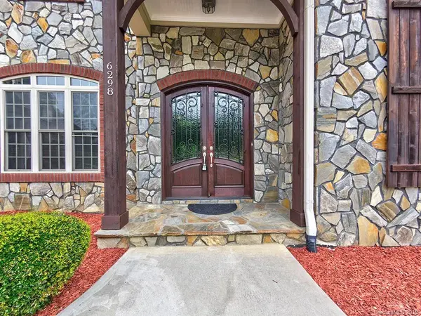 6298 Chamar CIR, Kannapolis, NC 28081