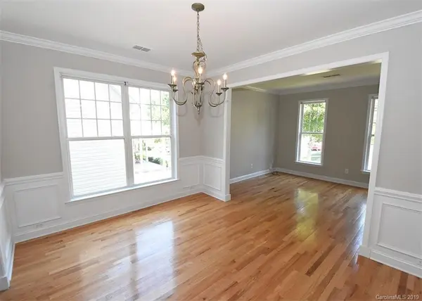 9446 Brighthaven LN, Charlotte, NC 28214