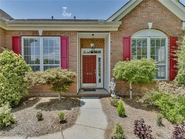 850 Platinum DR, Fort Mill, SC 29708