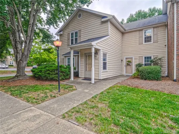 9262 Kings Canyon DR, Charlotte, NC 28210