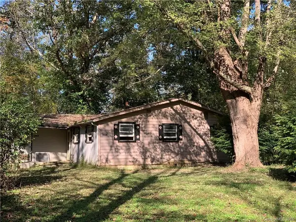 204 Max Metcalf RD, Swannanoa, NC 28778