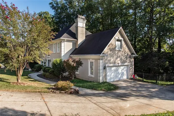 63 37th Avenue CT NW, Hickory, NC 28601
