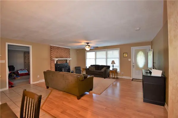 3471 Yorkland DR, Hickory, NC 28601