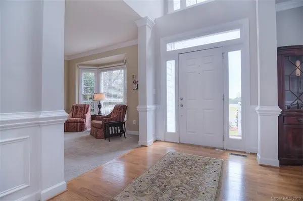 7107 Kidwelly LN, Matthews, NC 28104