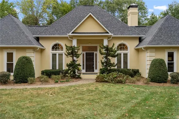 600 Spanish Oak LN, Gastonia, NC 28056