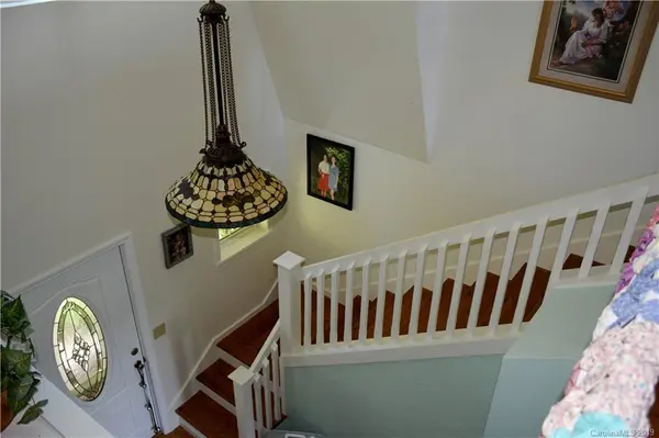 872 Cabin Ridge RD, Cullowhee, NC 28723