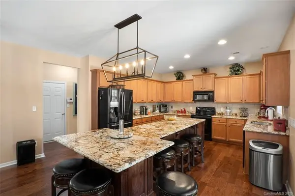 10209 Glenburn LN, Charlotte, NC 28278