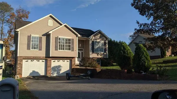 5112 Gold Leaf TRL,  Conover,  NC 28613