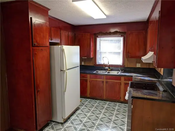 3009 Arnold DR, Shelby, NC 28152