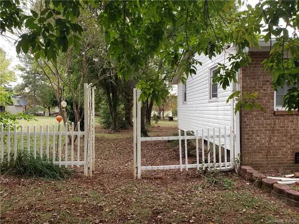 3727 Fieldcrest CIR NW, Concord, NC 28027
